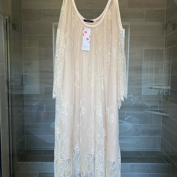 Small dress - Picture 1 of 3